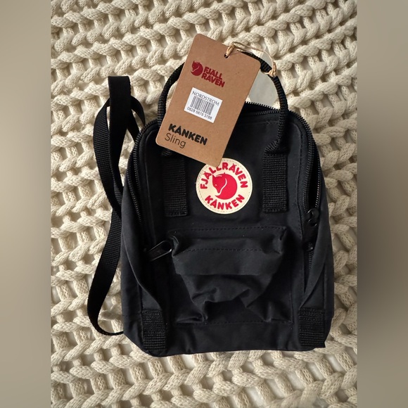 Fjallraven Kankeb Sling Black NEW WITH TAGS - Picture 8 of 8